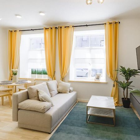 1212 Apartments With Free Parking Рига Екстериор снимка