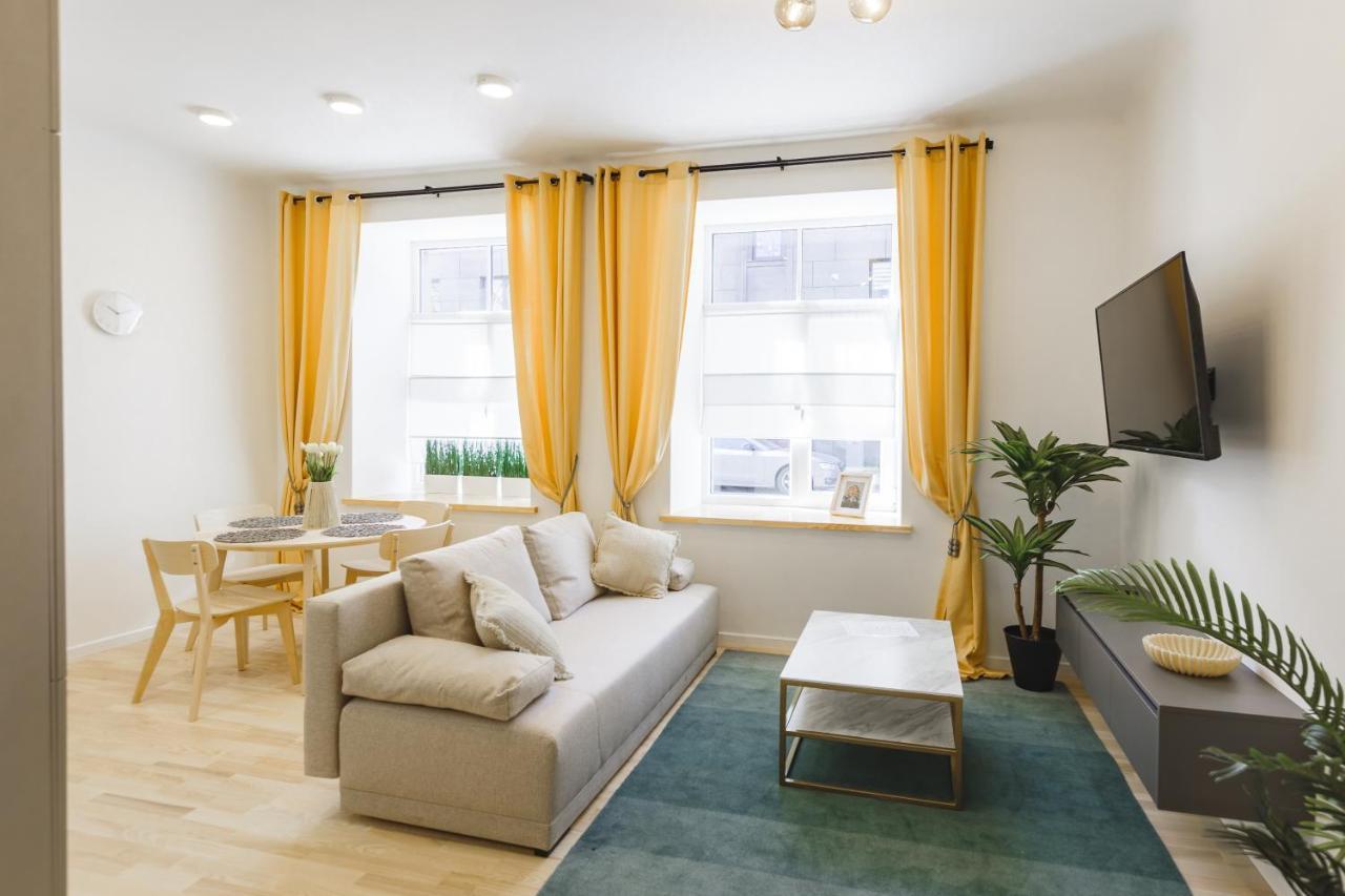 1212 Apartments With Free Parking Рига Екстериор снимка