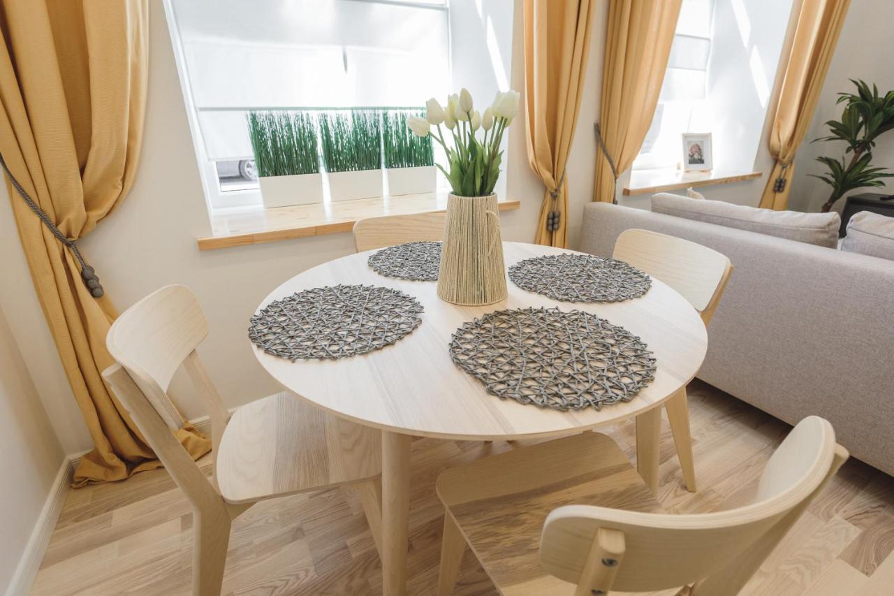 1212 Apartments With Free Parking Рига Екстериор снимка