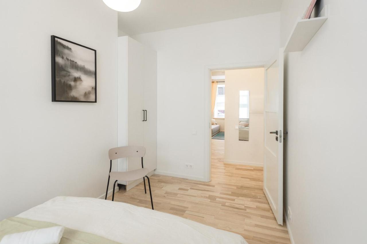 1212 Apartments With Free Parking Рига Екстериор снимка