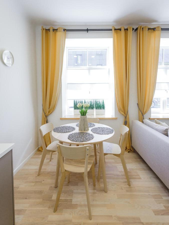 1212 Apartments With Free Parking Рига Екстериор снимка