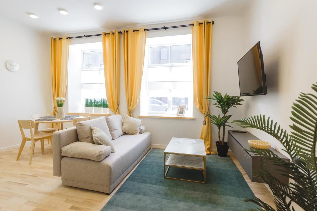 1212 Apartments With Free Parking Рига Екстериор снимка